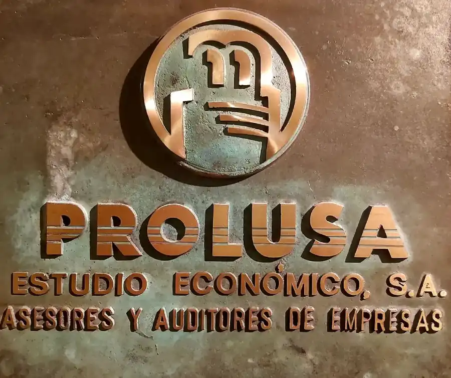 Prolusa - Placa de la empresa